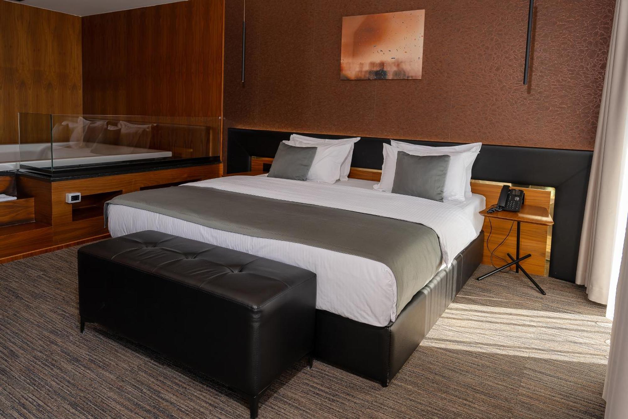 Select Hill Resort Linze Экстерьер фото
