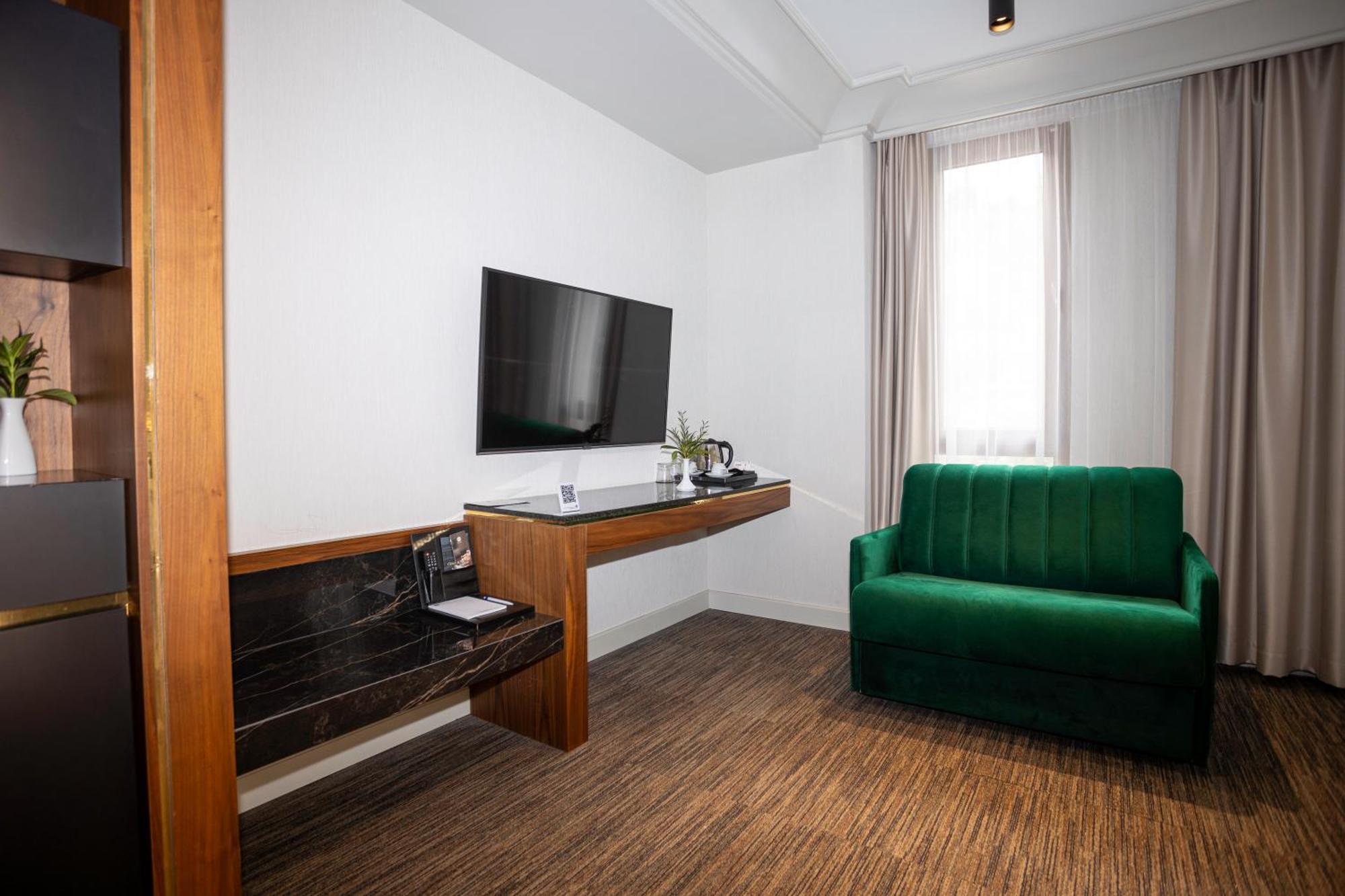 Select Hill Resort Linze Экстерьер фото