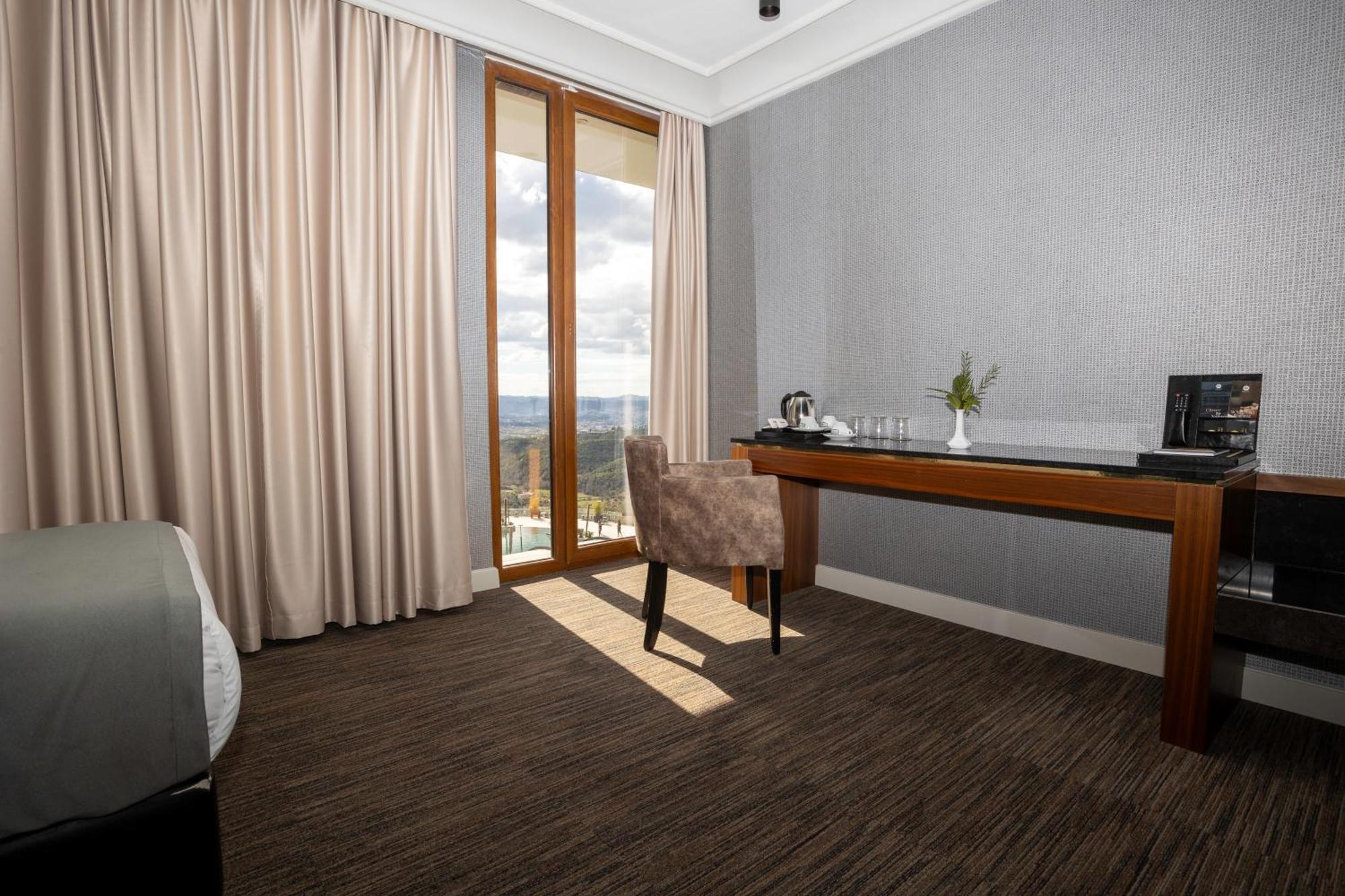 Select Hill Resort Linze Экстерьер фото