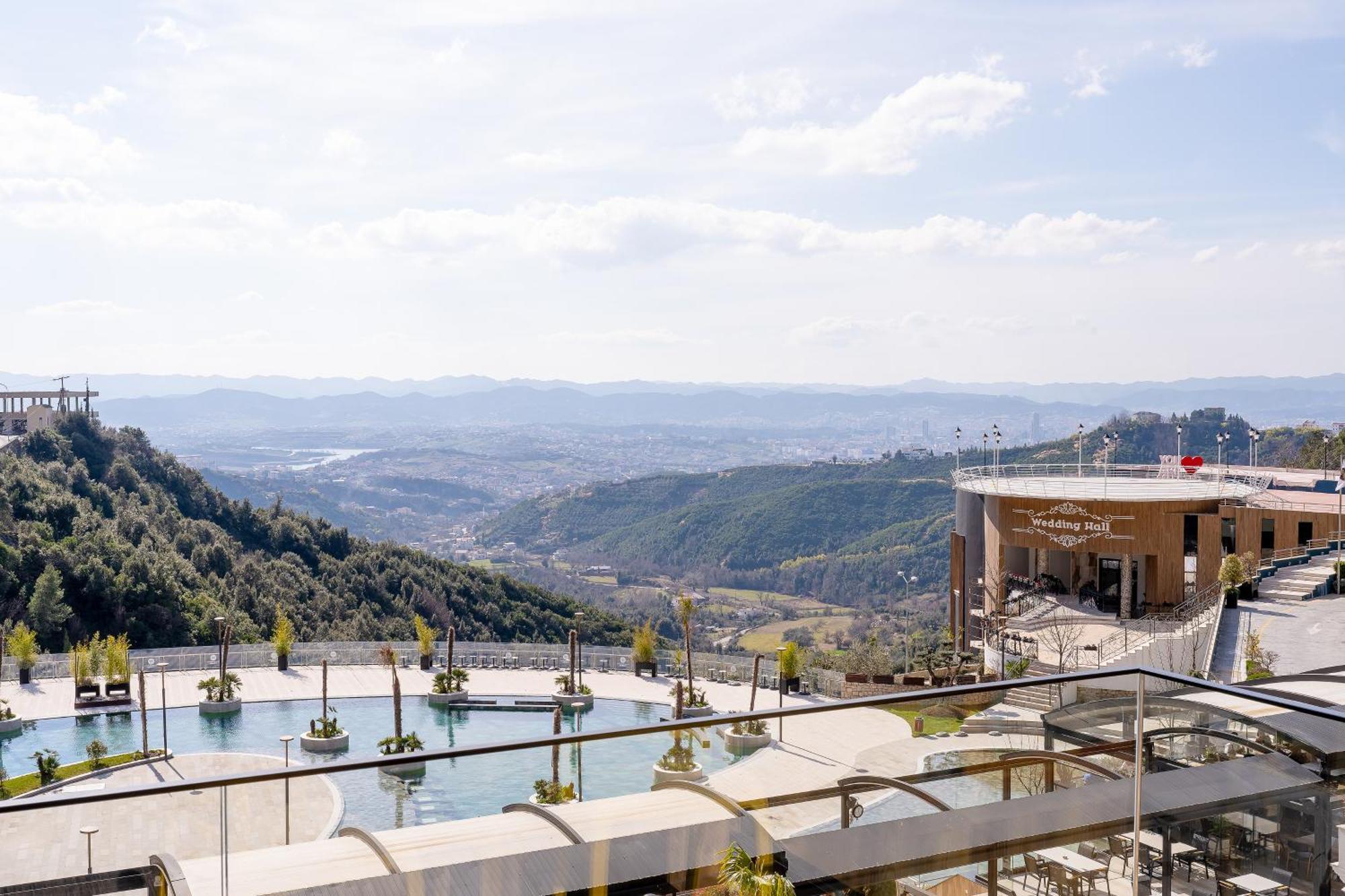 Select Hill Resort Linze Экстерьер фото