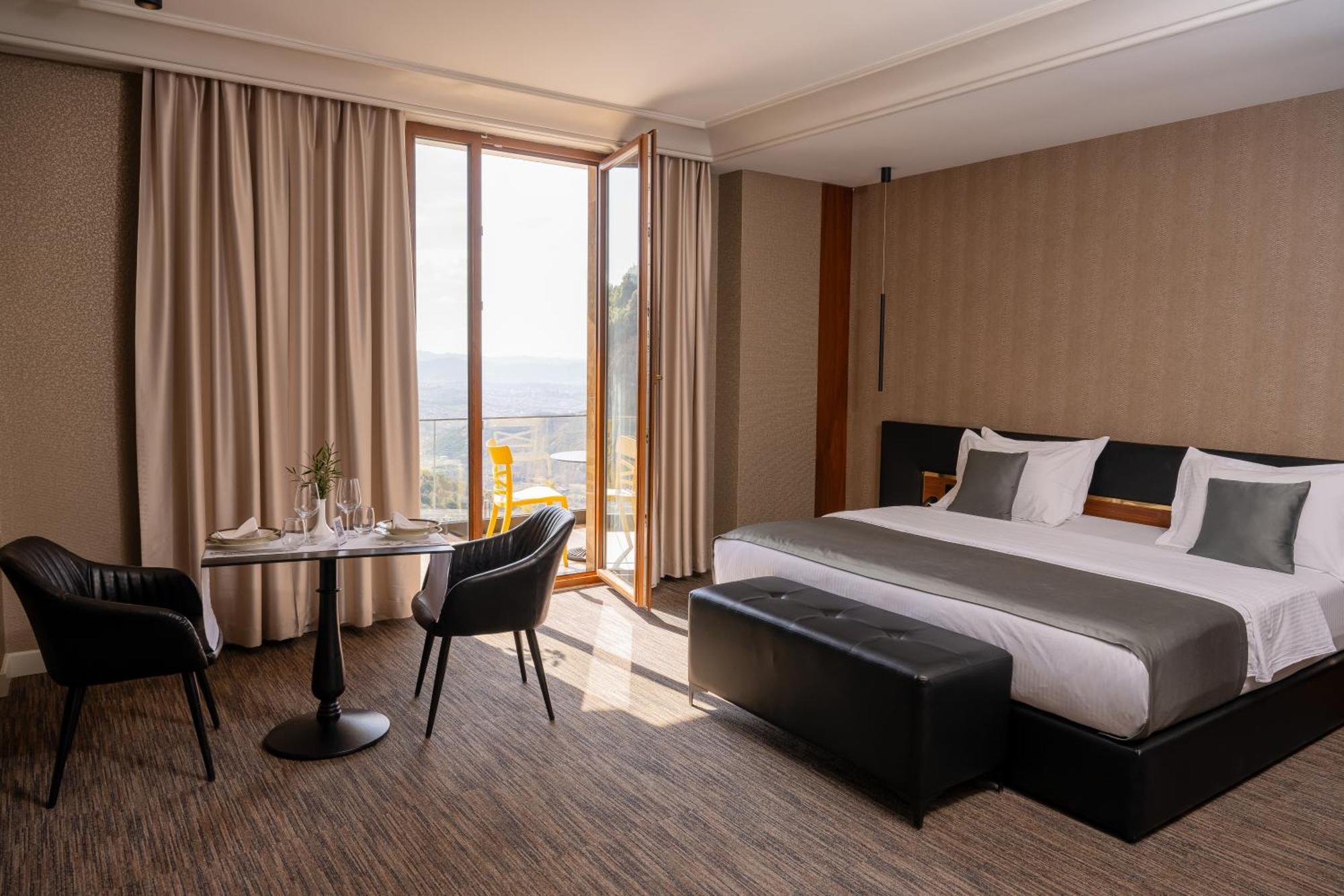Select Hill Resort Linze Экстерьер фото